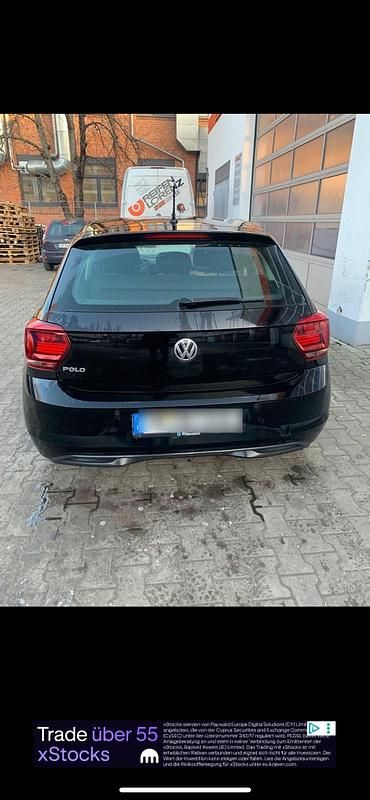 Gebraucht VW Polo 60 PS (44 kW) 2018 Schwarz Kleinwagen