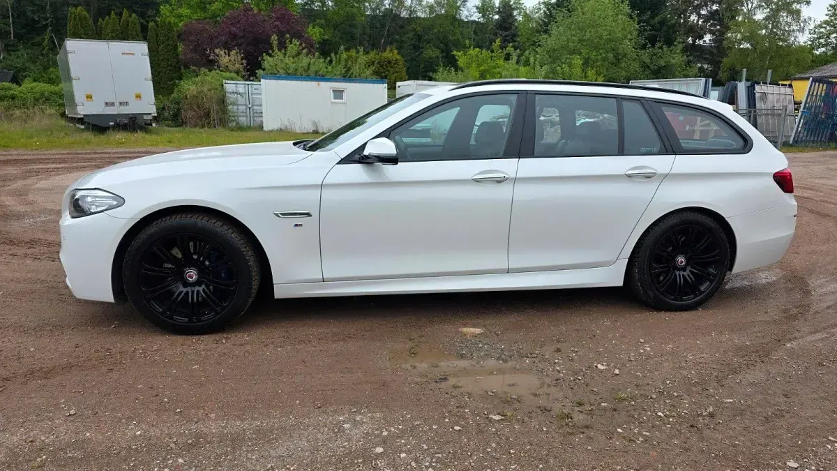 Gebraucht BMW 530 M Sport 258 PS (189 kW) 2013 Weiß Kombi