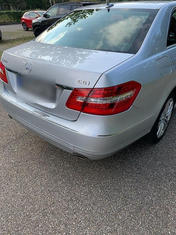 Gebraucht Mercedes E350 Avantgarde 292 PS (214 kW) 2009 Grau Limousine