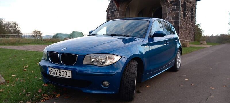Blau Gebraucht 2005 BMW 118 Sport Line Kleinwagen | 4.999 € (Teuer) - Bild 1/4