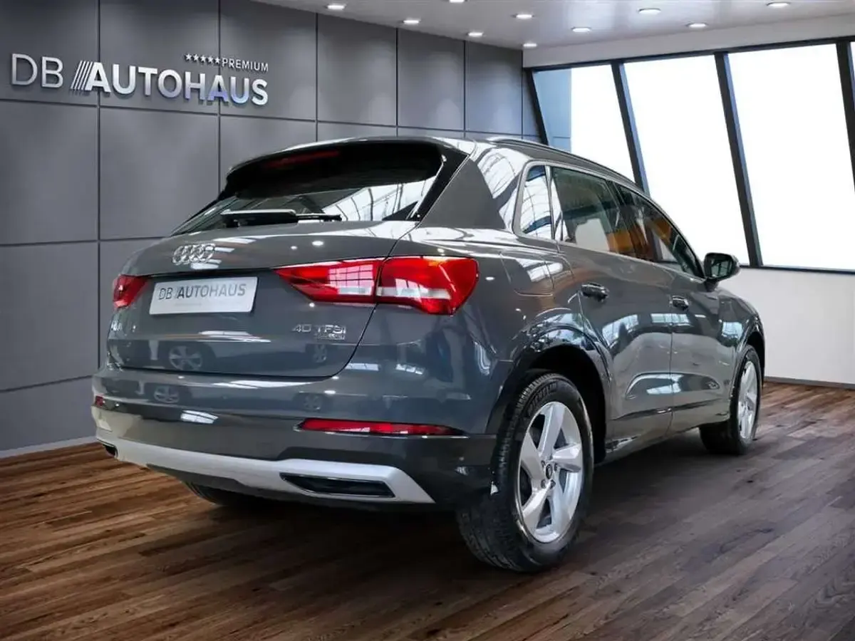 Gebraucht Audi Q3 Advanced Plus 190 PS (139 kW) 2024 Grau SUV