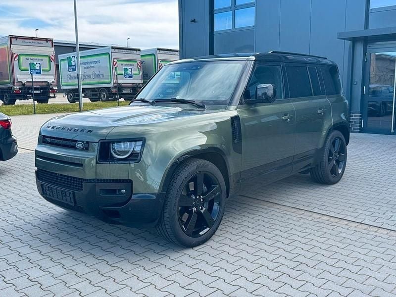 Neu Land Rover Defender HSE Dynamic 426 PS (313 kW) 2026 Grün SUV