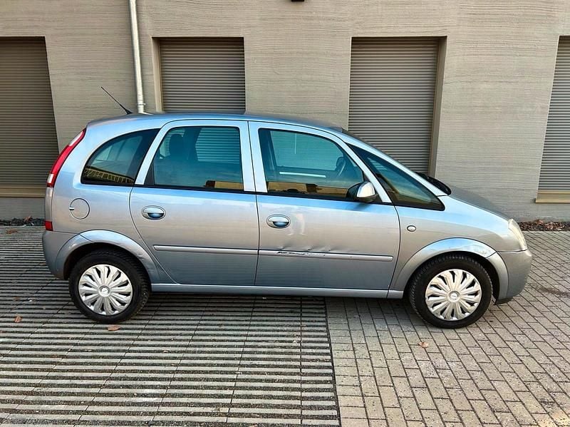 Gebraucht Opel Meriva 100 PS (73 kW) 2005 Silber Van / Kleinbus