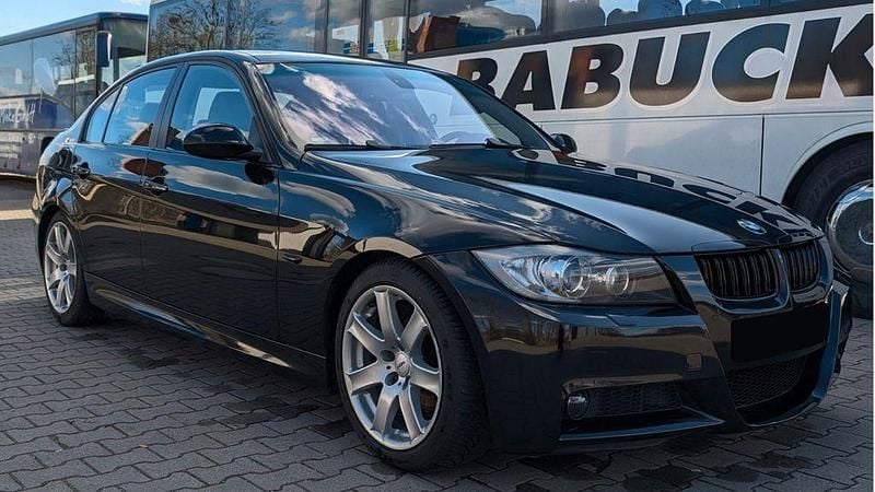 Second-hand BMW 320 Performance 150 CP (110 kW) 2005 Negru Berlinǎ