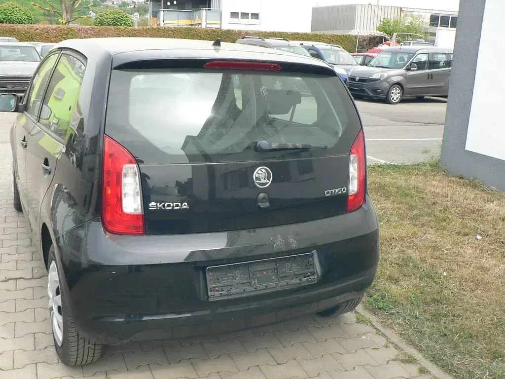 Second-hand Skoda Citigo Ambition 75 CP (55 kW) 2013 Negru Hatchback