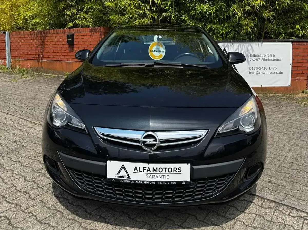 Gebraucht Opel Astra GTC 140 PS (102 kW) 2013 Karbonschw graphitschw midnigh Coupé