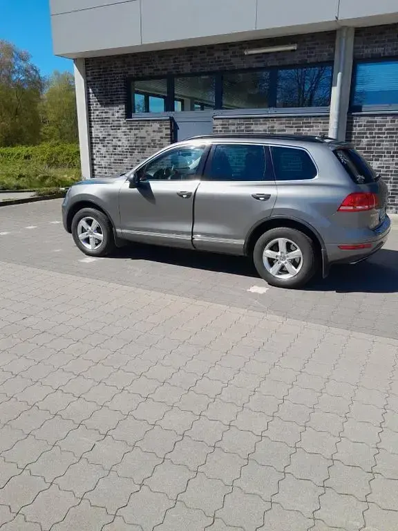 Gebraucht VW Touareg 245 PS (180 kW) 2014 Grau SUV