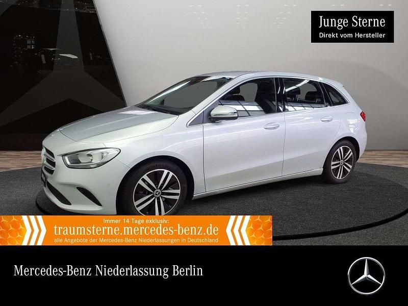 Silber Gebraucht 2020 Mercedes B180 Progressive Van / Kleinbus | 24.890 € (Fairer Preis) - Bild 1/3