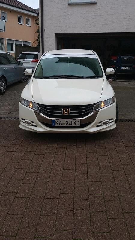 Gebraucht 2009 Honda Odyssey Van / Kleinbus | 11.900 € - Bild 1/4