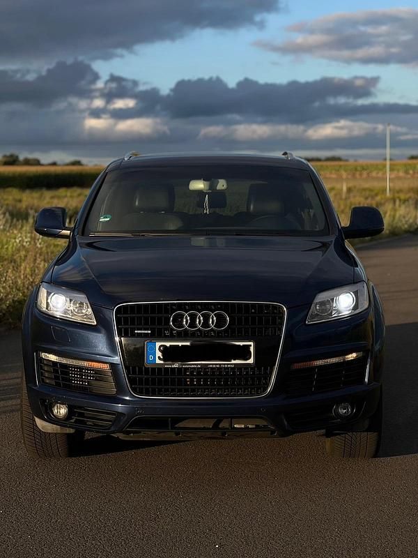 Blau Gebraucht 2008 Audi Q7 S-Line SUV | 11.500 € (Etwas zu teuer) - Bild 1/4