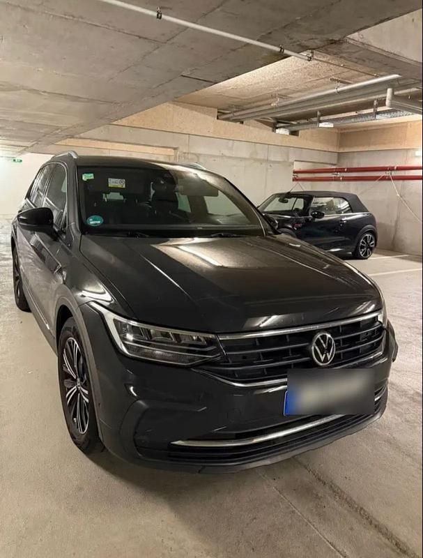 Gebraucht VW Tiguan Active 116 PS (85 kW) 2021 Grau SUV