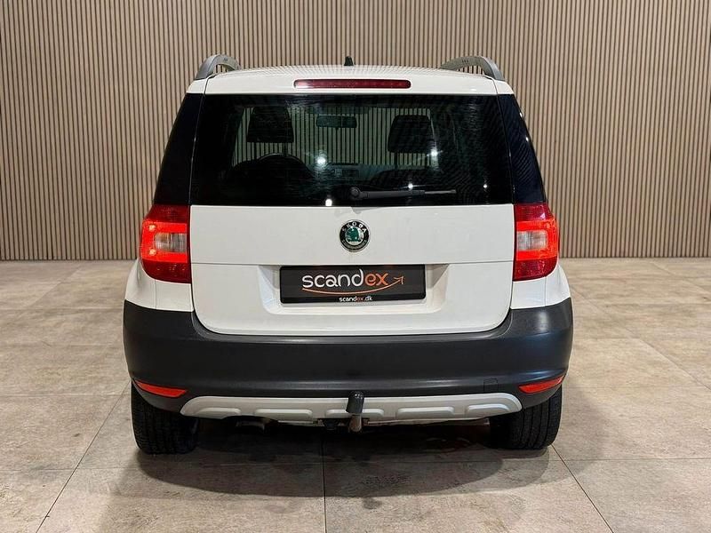Używany Skoda Yeti 105 KM (77 kW) 2012 Biały SUV