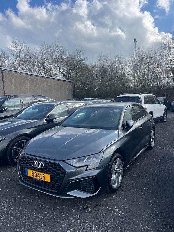 Gebraucht Audi A3 S-Line 116 PS (85 kW) 2022 Grau Limousine