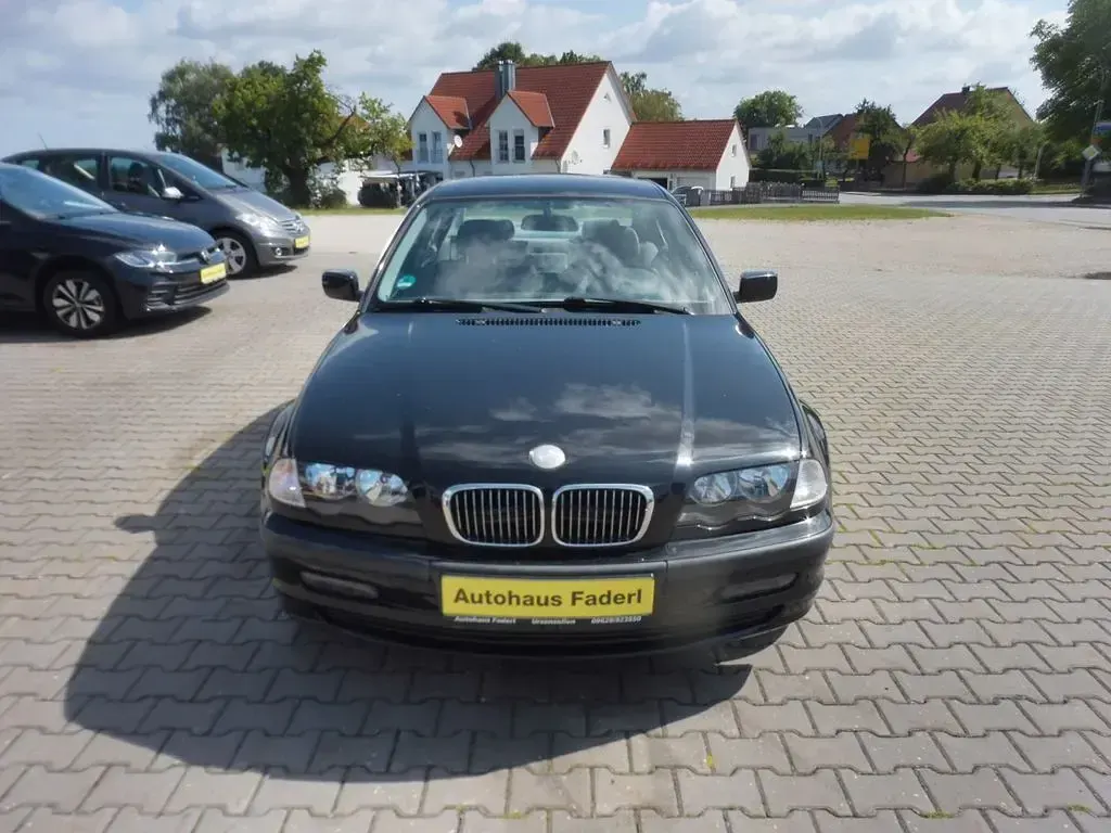 Gebraucht BMW 320 170 PS (125 kW) 2001 Schwarz Limousine