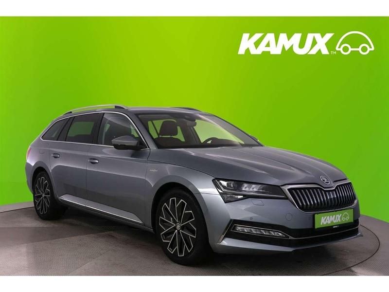 Grau Gebraucht 2020 Skoda Superb LAURIN & KLEMENT Kombi | 26.745 € (Fairer Preis) - Bild 1/3