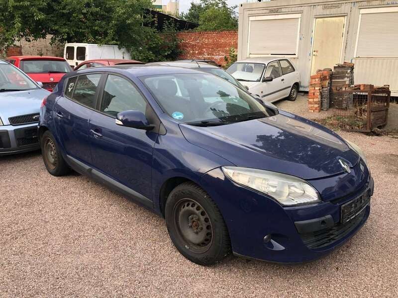 Blau Gebraucht 2011 Renault Mégane III Authentique Limousine | 3.100 € (Guter Preis) - Bild 1/4