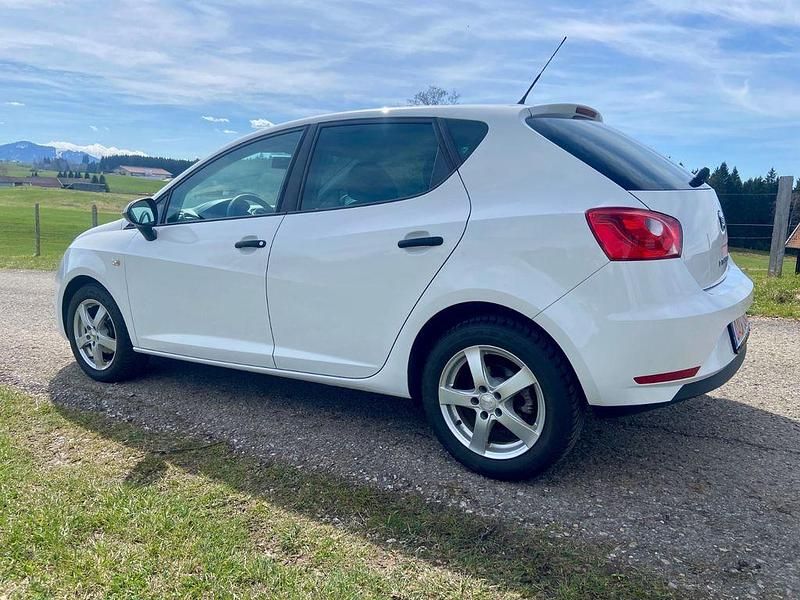 Gebraucht Seat Ibiza 105 PS (77 kW) 2013 Weiß Limousine