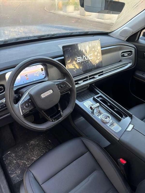 Gebraucht Baic BJ30 280 PS (205 kW) 2025 Schwarz SUV
