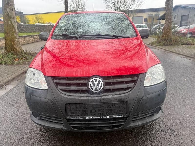 Gebraucht VW Fox Basis 54 PS (39 kW) 2008 Rot Kleinwagen