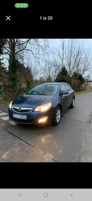 Gebraucht Opel Astra 130 PS (95 kW) 2012 Andere farben Kleinwagen