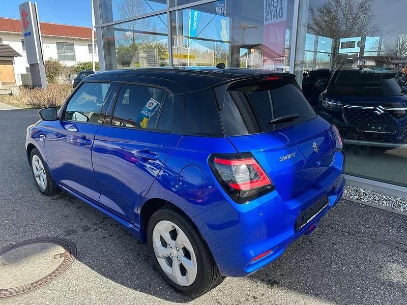 Gebraucht Suzuki Swift Comfort 83 PS (61 kW) 2025 Blau Kleinwagen