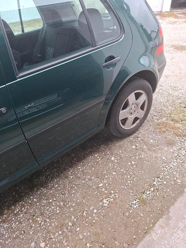 Gebraucht VW Golf III 75 PS (55 kW) 1998 Grün Kleinwagen