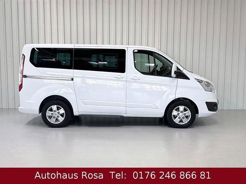 Gebraucht Ford Tourneo Titanium 155 PS (114 kW) 2015 Weiß Van / Kleinbus