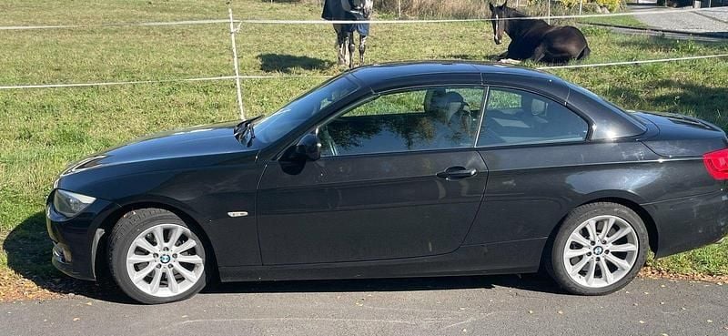 Gebraucht BMW 330 Cabriolet 245 PS (180 kW) 2010 Schwarz Cabrio