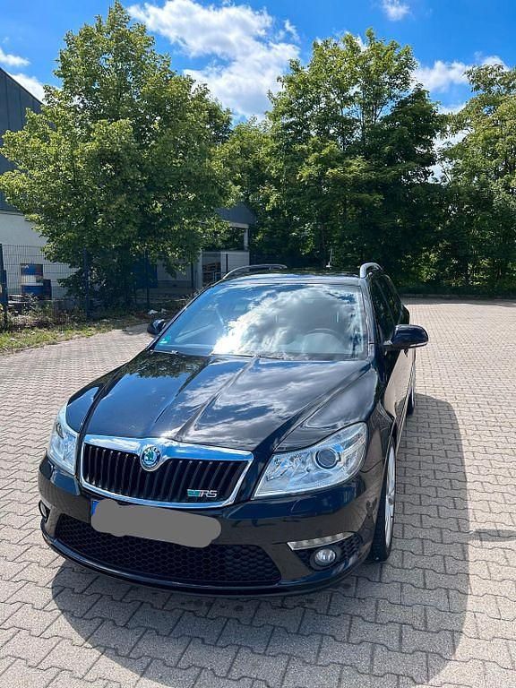 Schwarz Gebraucht 2012 Skoda Octavia RS Kombi | 7.450 € (Fairer Preis) - Bild 1/4