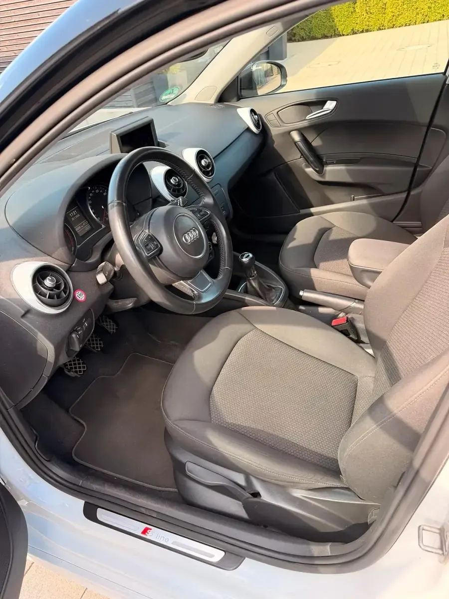 Gebraucht Audi A1 Sportback 90 PS (66 kW) 2014 Weiß Kleinwagen