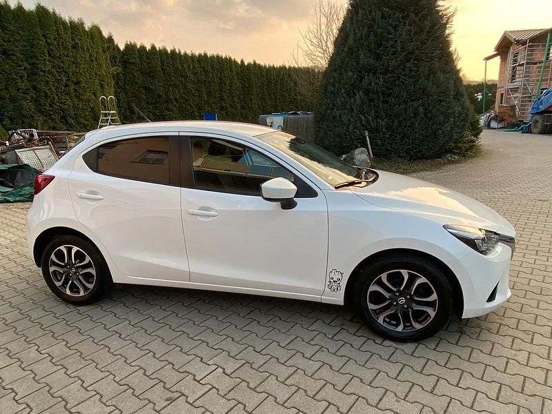 Gebraucht Mazda 2 Nakama 90 PS (66 kW) 2017 Weiß Kleinwagen