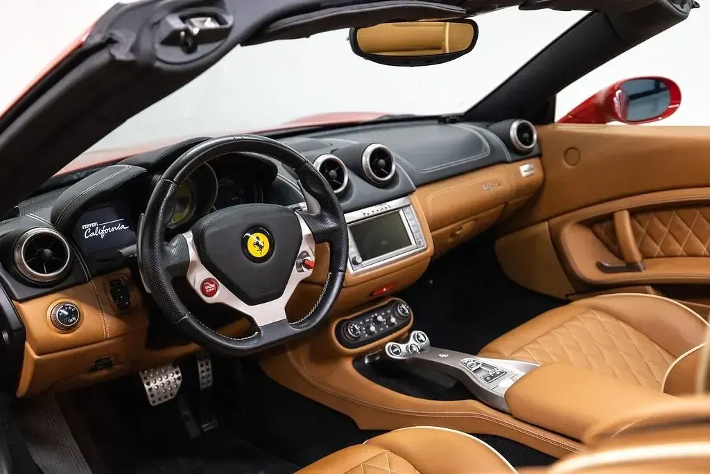 Gebraucht Ferrari California 466 PS (342 kW) 2010 Rot Cabrio