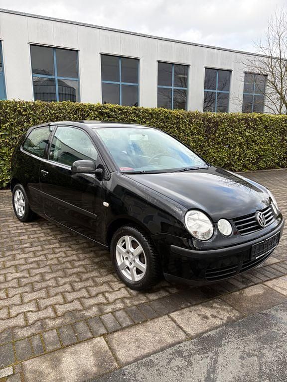 Gebraucht VW Polo Basis 54 PS (39 kW) 2003 Schwarz Limousine