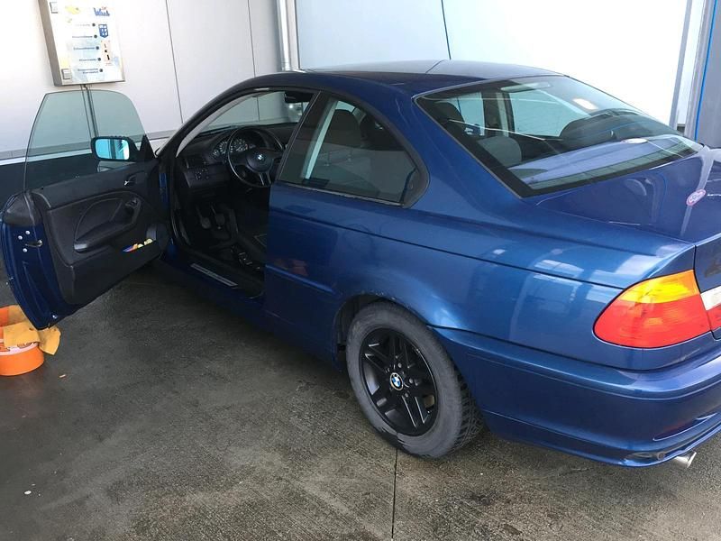 Gebraucht BMW 318 143 PS (105 kW) 2002 Blau Coupé