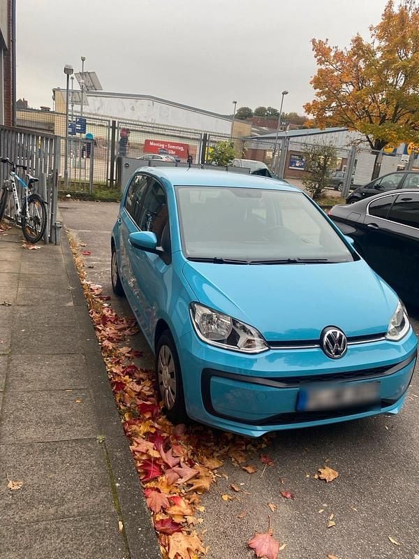 Second-hand VW up! 60 CP (44 kW) 2017 Albastru Hatchback