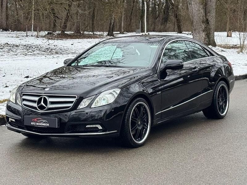Gebraucht Mercedes E350 292 PS (214 kW) 2009 Schwarz Coupé