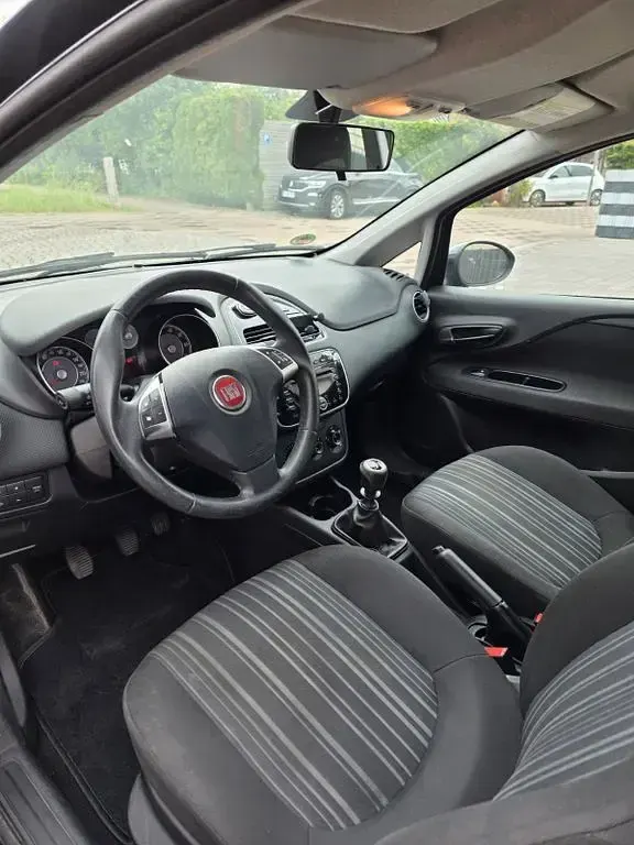 Gebraucht Fiat Punto Evo 105 PS (77 kW) 2011 Schwarz Kleinwagen