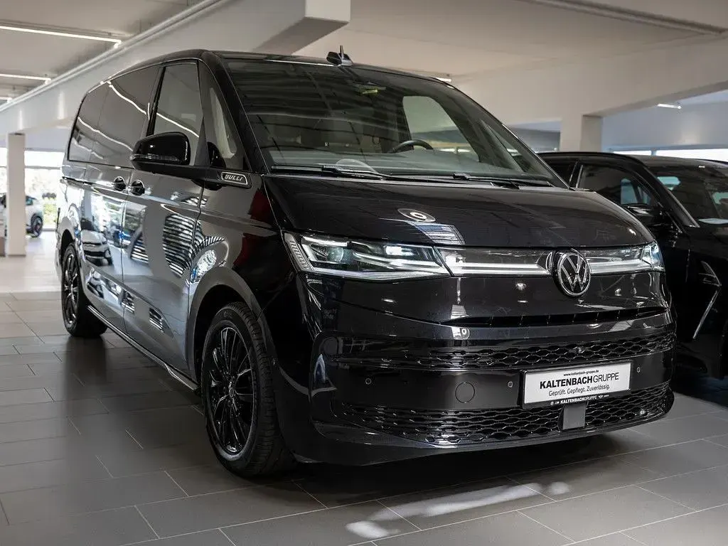 Gebraucht VW Multivan Life 204 PS (150 kW) 2024 Schwarz Van / Kleinbus