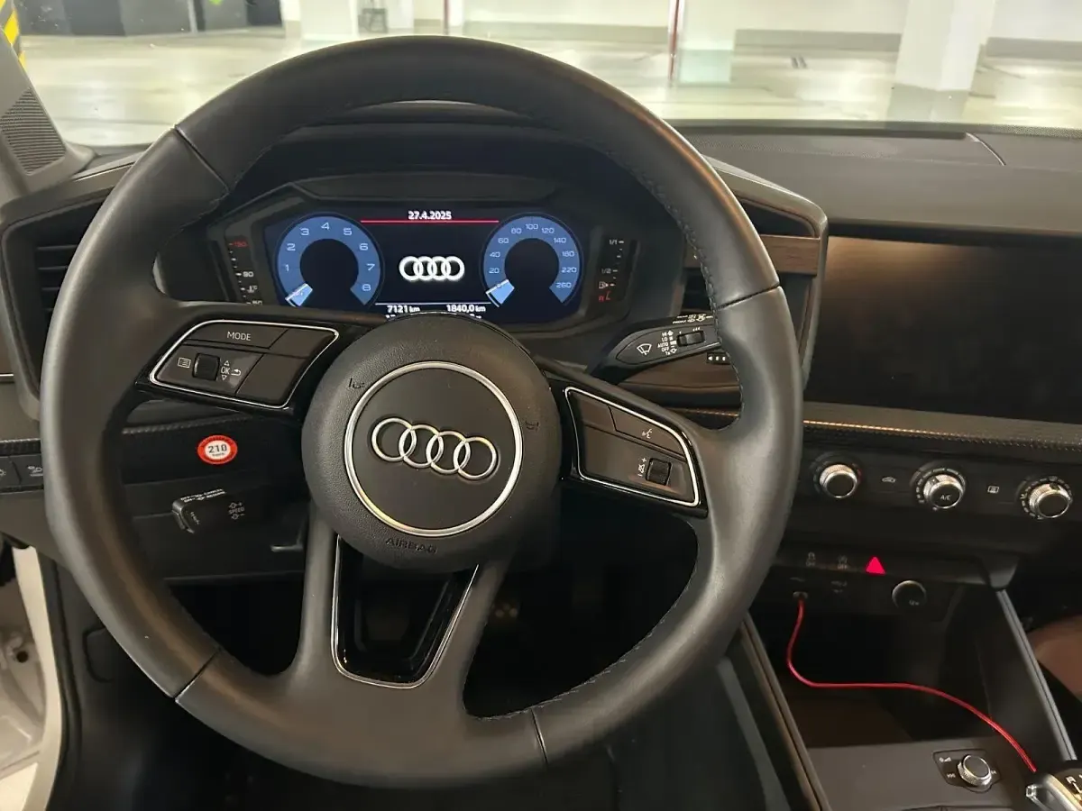 Gebraucht Audi A1 Sportback 110 PS (80 kW) 2024 Weiß Kleinwagen