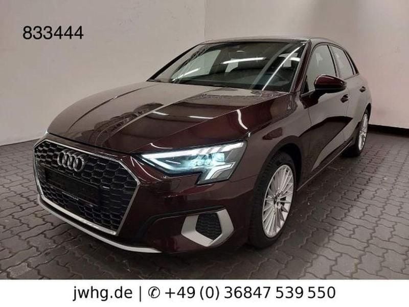 Shirazrot Gebraucht 2021 Audi A3 Sportback S-Line Kombi | 24.990 € (Guter Preis) - Bild 1/4