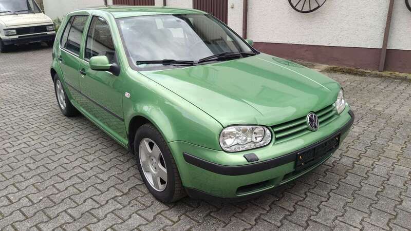 Grün Gebraucht 1999 VW Golf IV Limousine | 950 € (Superpreis) - Bild 1/4