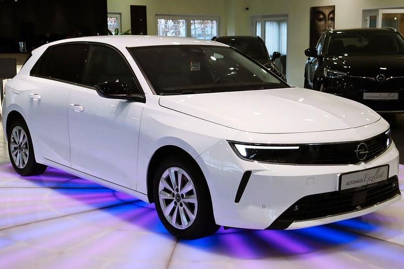 Gebraucht Opel Astra Elegance 131 PS (96 kW) 2023 Weiß Limousine