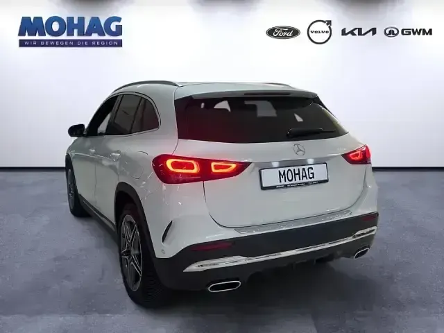 Gebraucht Mercedes GLA250 224 PS (164 kW) 2021 Silber SUV