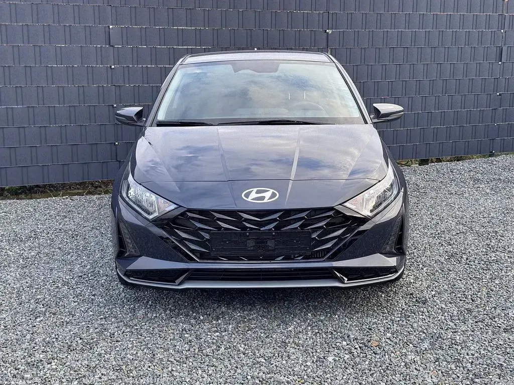 Neu Hyundai i20 90 PS (66 kW) 2026 Lumen gray pearl Kleinwagen