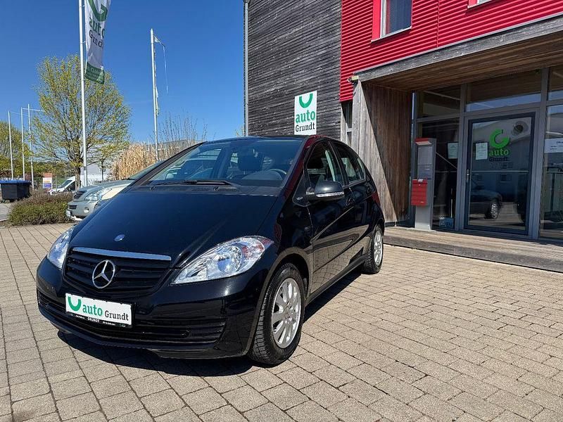 Gebraucht Mercedes A160 82 PS (60 kW) 2010 Schwarz Limousine