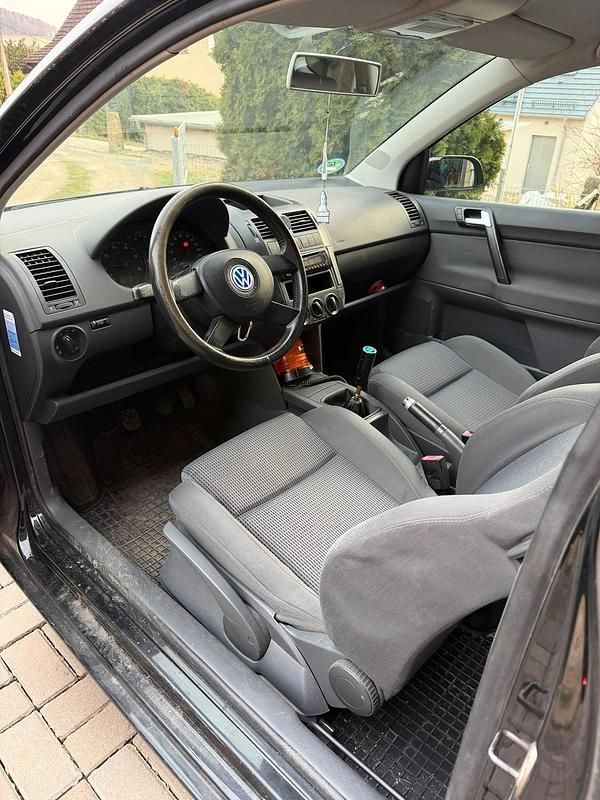 Gebraucht VW Polo 75 PS (55 kW) 2001 Schwarz Kleinwagen