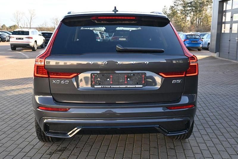Gebraucht Volvo XC60 Plus 250 PS (183 kW) 2025 Grau SUV