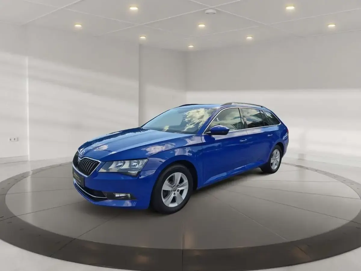Gebraucht Skoda Superb Ambition 150 PS (110 kW) 2019 Blau Kombi