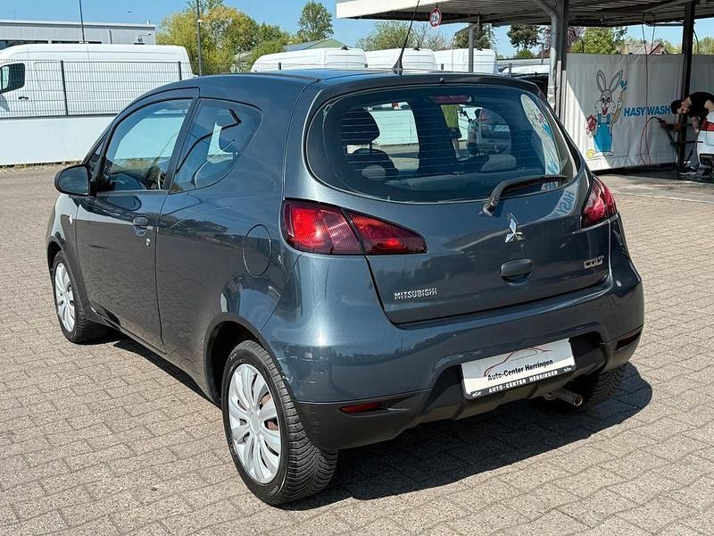 Gebraucht Mitsubishi Colt Inform 75 PS (55 kW) 2009 Grau Kleinwagen
