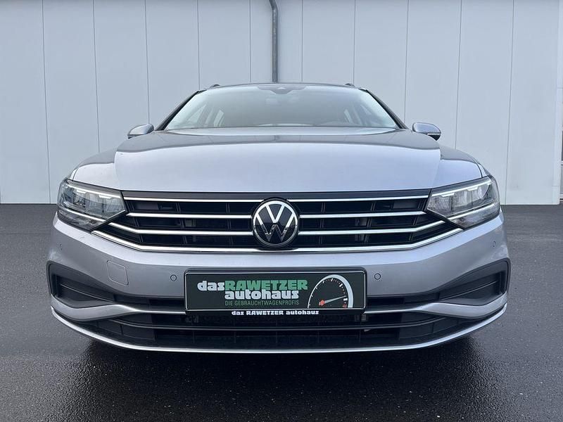 Gebraucht VW Passat Conceptline 150 PS (110 kW) 2022 Silber Kombi